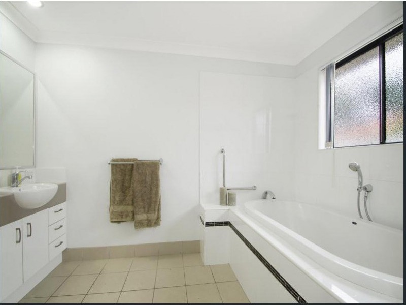 20 Piringa Street, Wurtulla QLD 4575