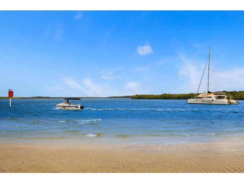 182 Golden Beach Esplanade, Golden Beach QLD 4551