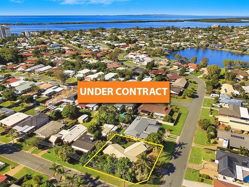 51 Wavell Av, Golden Beach QLD 4551