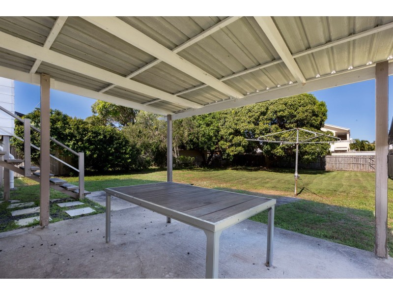 8 Park Street, Caloundra QLD 4551