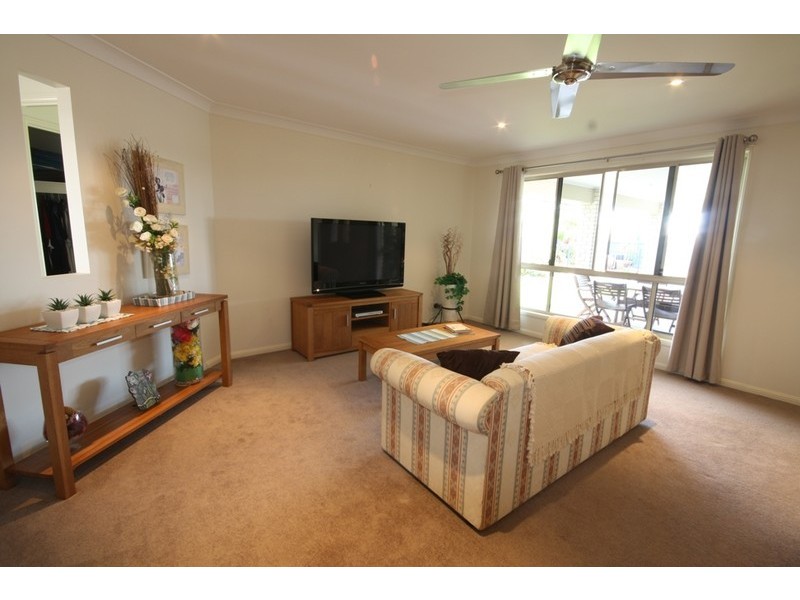 4 Rutherford Pl, Pelican Waters QLD 4551