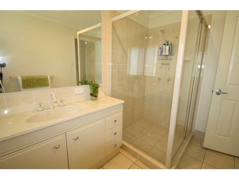 4 Rutherford Pl, Pelican Waters QLD 4551