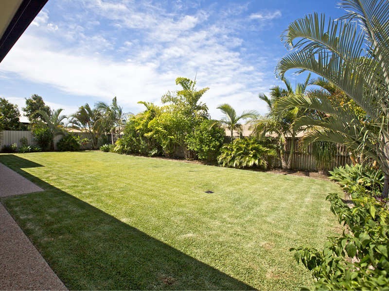 4 Hartley Cres, Pelican Waters QLD 4551
