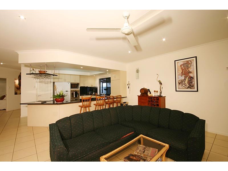 4 Hartley Cres, Pelican Waters QLD 4551