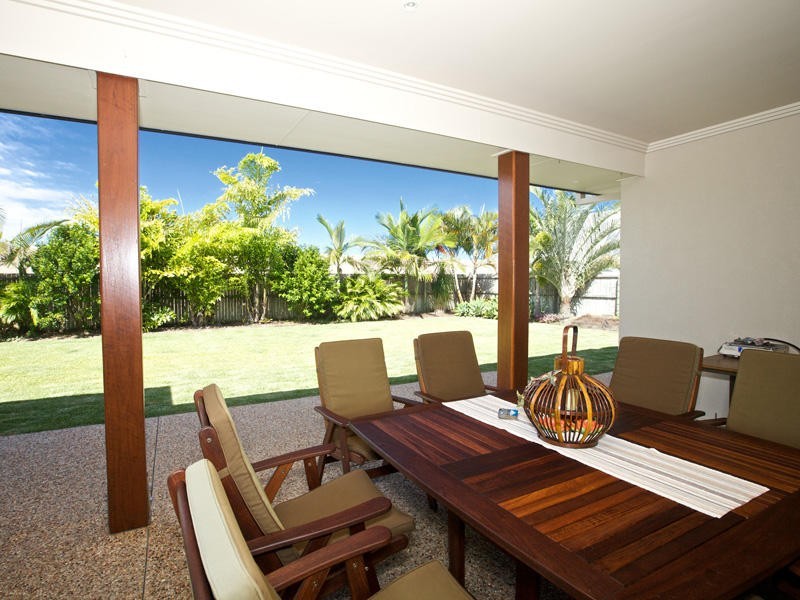 4 Hartley Cres, Pelican Waters QLD 4551