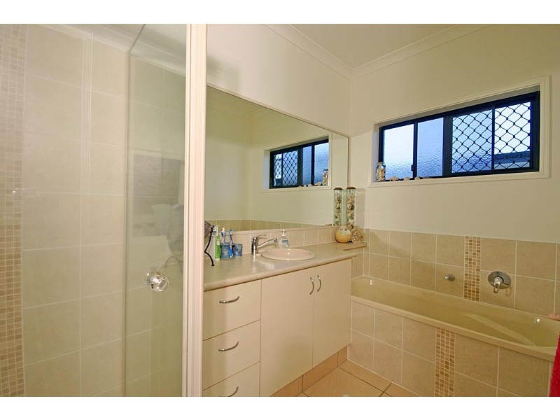 4 Hartley Cres, Pelican Waters QLD 4551