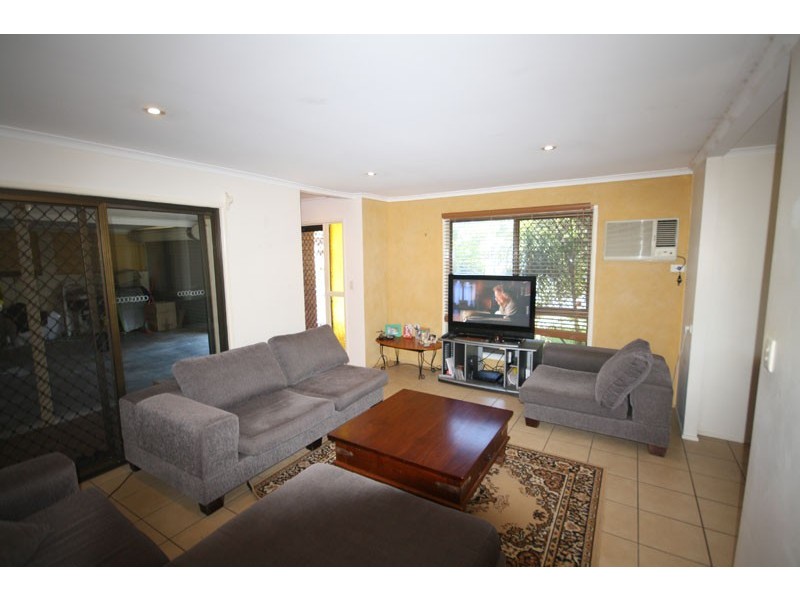 5 Kowandi St, Wurtulla QLD 4575