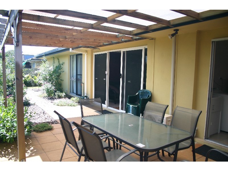 29 Montgomery Cres, Golden Beach QLD 4551