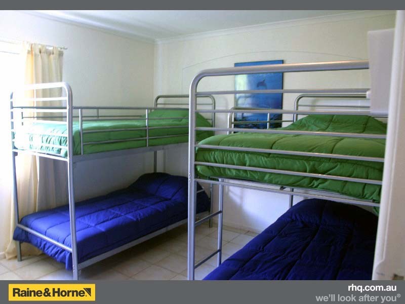 29 Montgomery Cres, Golden Beach QLD 4551