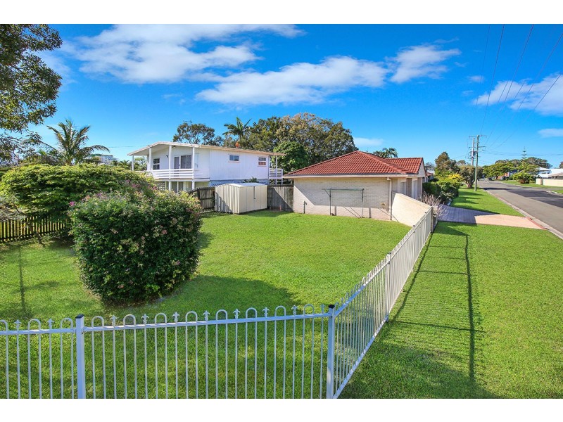 135 Landsborough Pde, Golden Beach QLD 4551