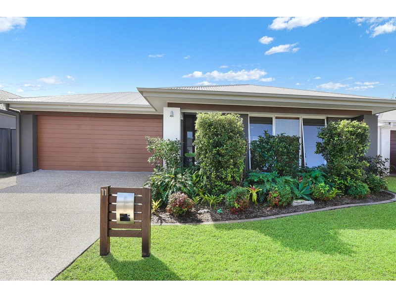 11 Comet St, Pelican Waters QLD 4551