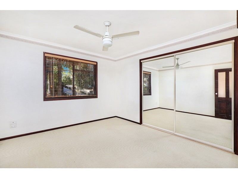 8 Pinaroo St, Battery Hill QLD 4551