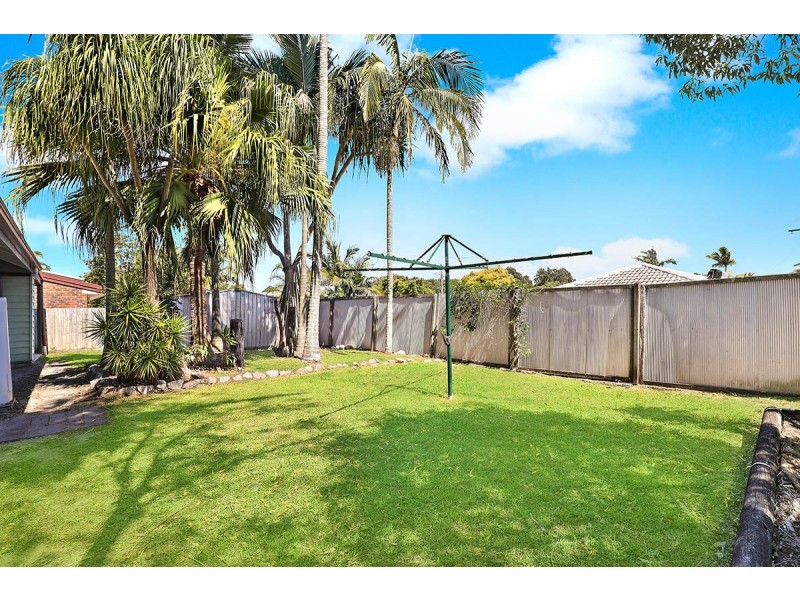 8 Pinaroo St, Battery Hill QLD 4551