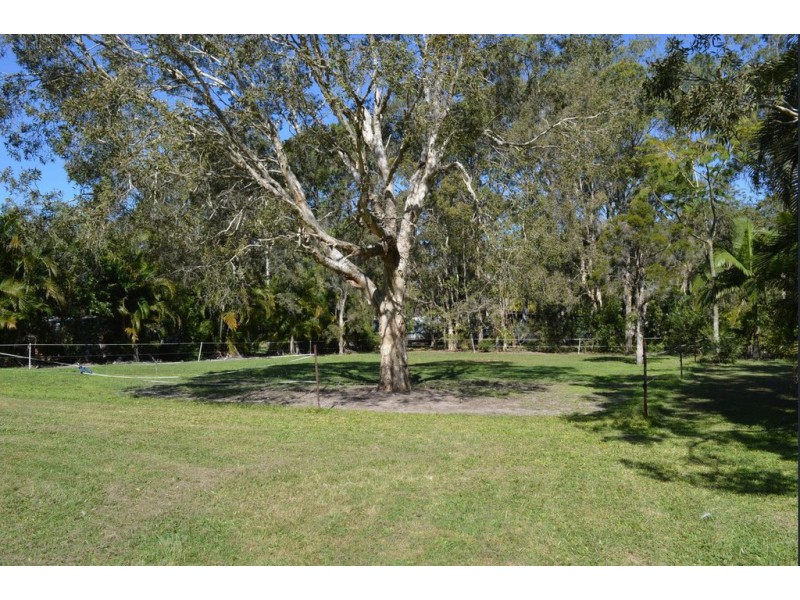 8 Hardwood Road, Landsborough QLD 4550