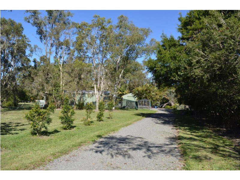 8 Hardwood Road, Landsborough QLD 4550