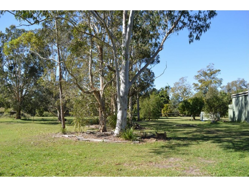 8 Hardwood Road, Landsborough QLD 4550