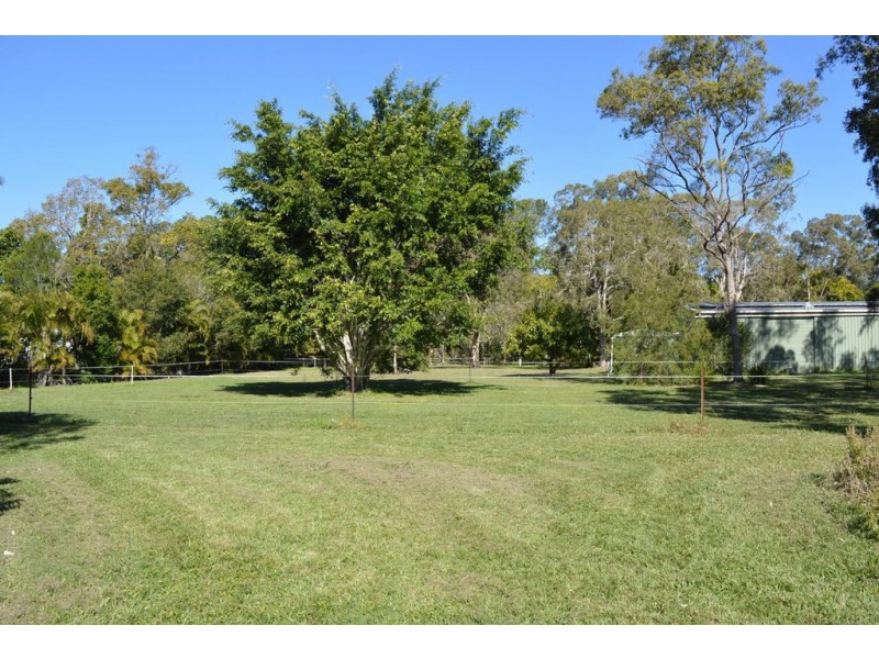 8 Hardwood Road, Landsborough QLD 4550