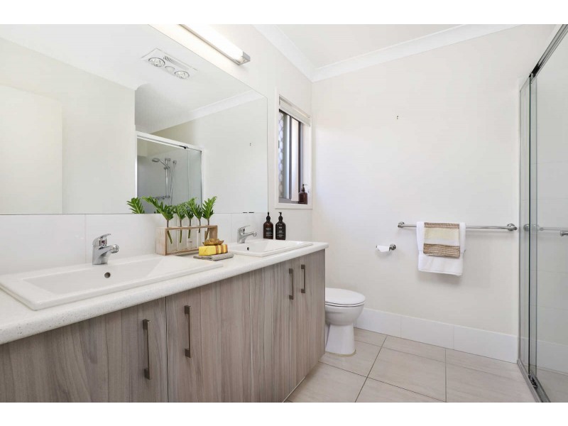 13 Promontory Street, Birtinya QLD 4575
