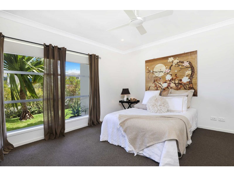 13 Promontory Street, Birtinya QLD 4575