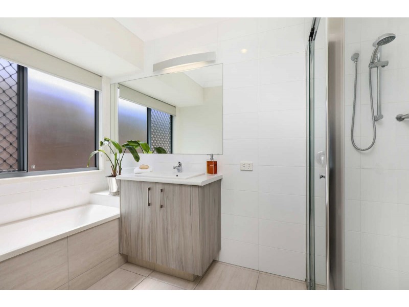 13 Promontory Street, Birtinya QLD 4575