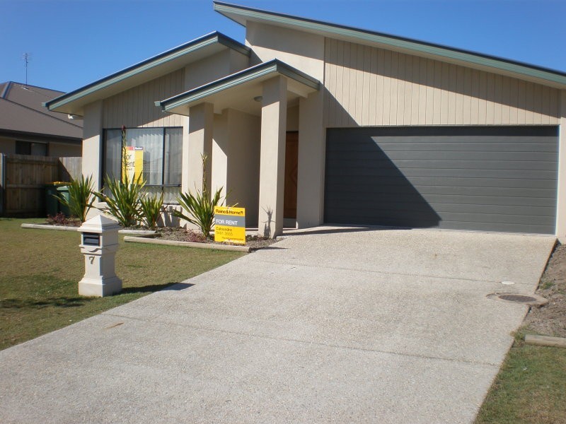 7 Gipps Street, Caloundra West QLD 4551