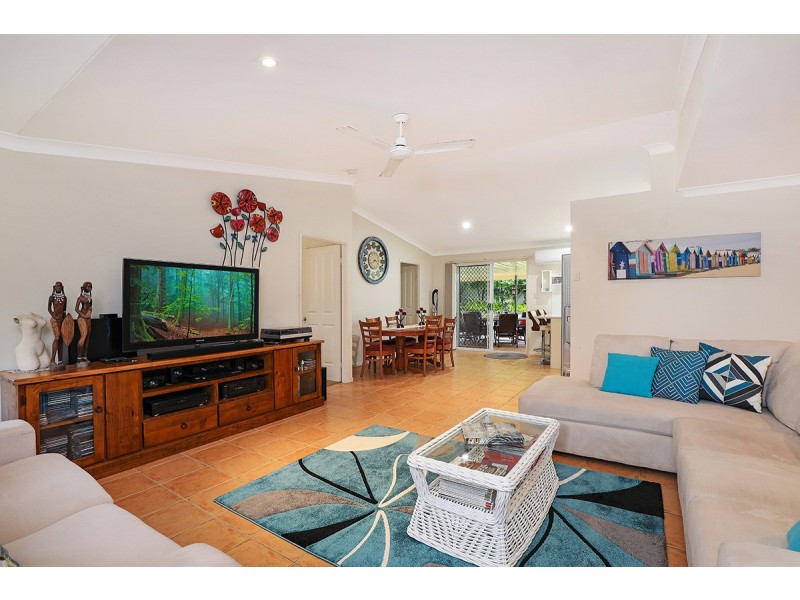 33 Tiverton Place, Landsborough QLD 4550