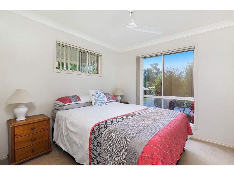 33 Tiverton Place, Landsborough QLD 4550