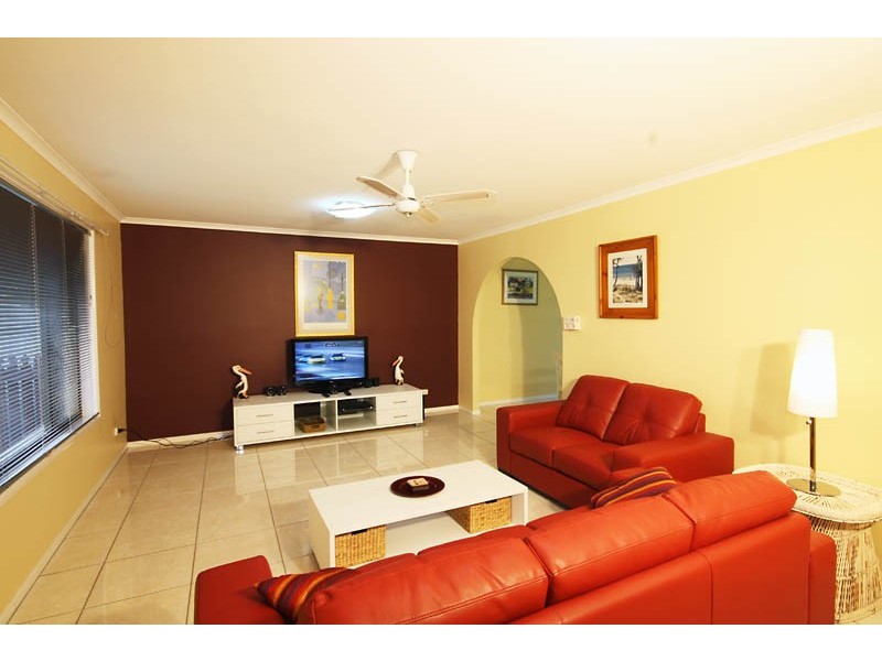 2 Pumicestone Place, Golden Beach QLD 4551