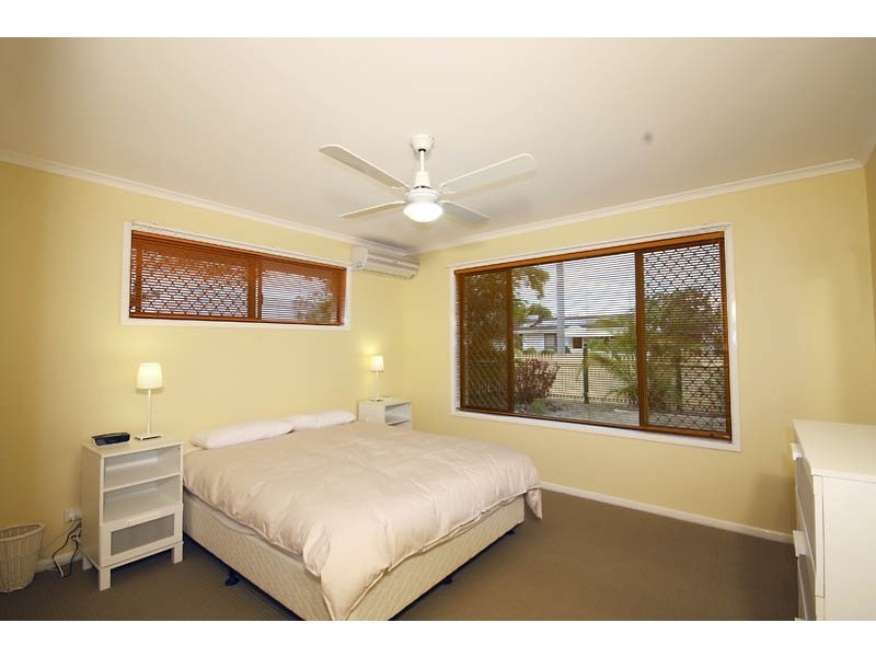 2 Pumicestone Place, Golden Beach QLD 4551