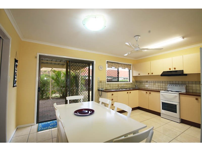 2 Pumicestone Place, Golden Beach QLD 4551