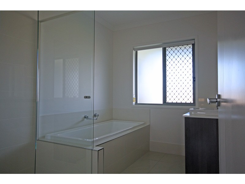 74 Meredith Crescent, Bells Creek QLD 4551