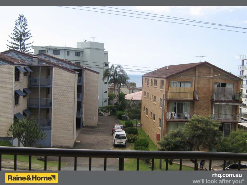 3/25 Moreton Parade – Moreton Towers, Kings Beach QLD 4551