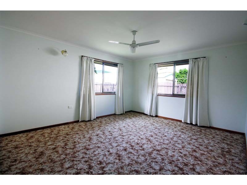 182 The Esplanade, Golden Beach QLD 4551