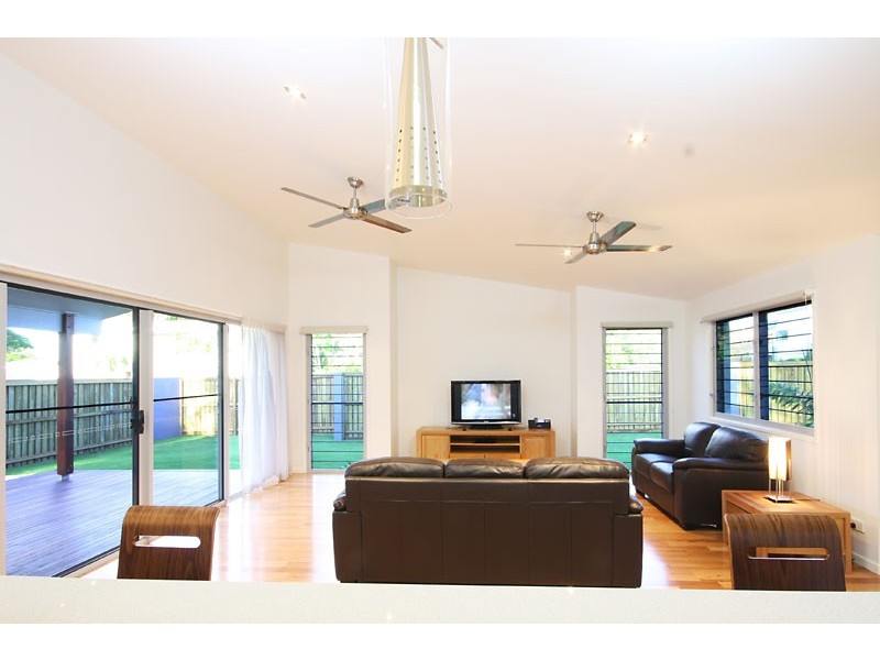 6 Elizabeth Street, Dicky Beach QLD 4551