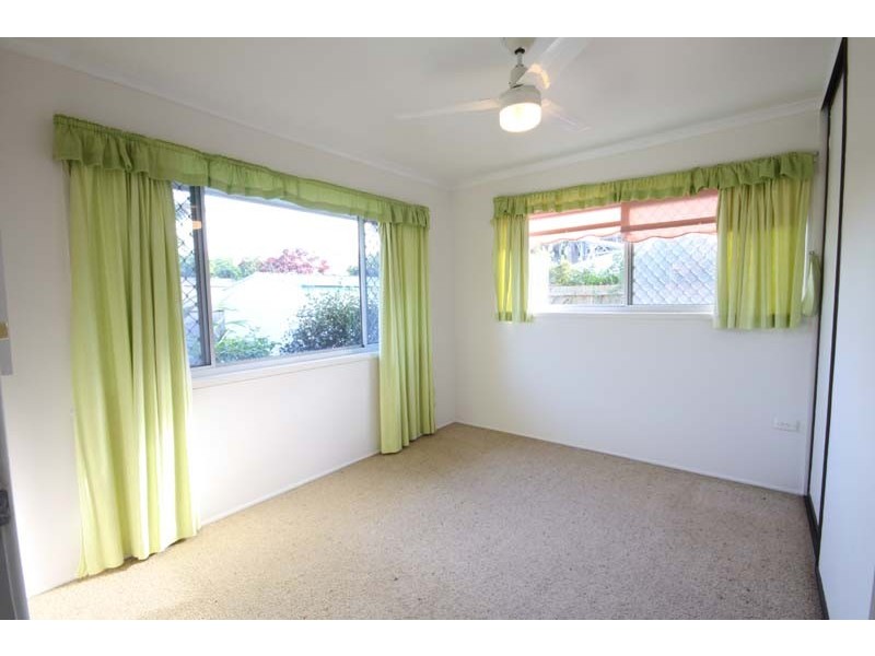 2 Bandaroo Street, Warana QLD 4575