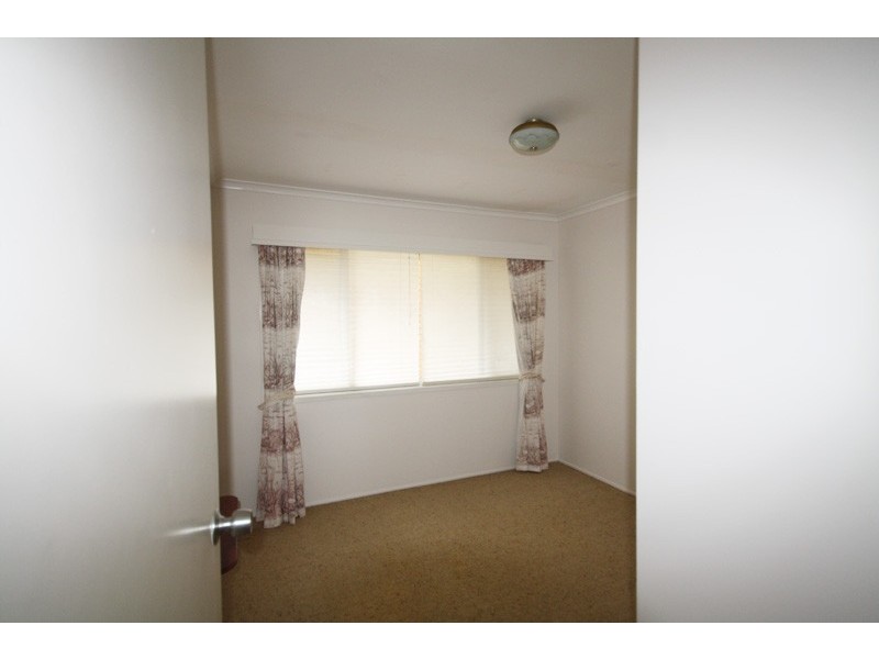 2 Bandaroo Street, Warana QLD 4575