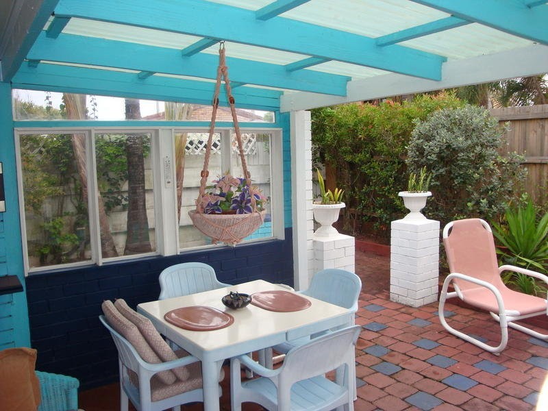 2 Bandaroo Street, Warana QLD 4575