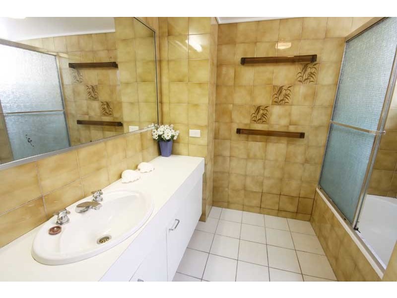 3/30 Victoria Terrace ‘Seapines’, Shelly Beach QLD 4551