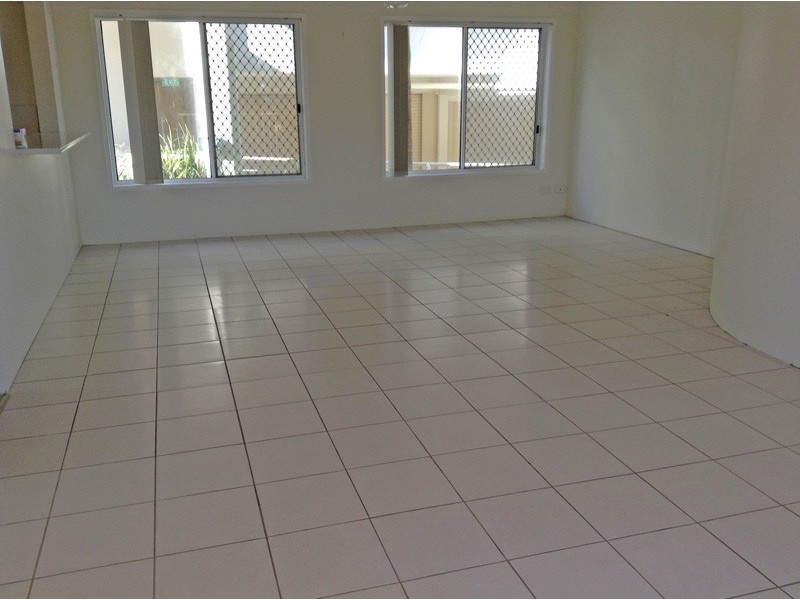 1/17 Orvieto Tce, Kings Beach QLD 4551