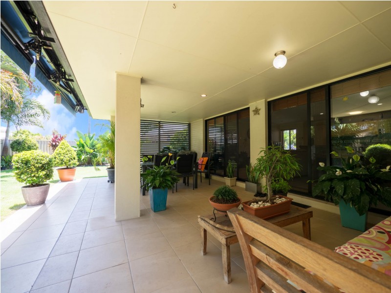 8 Mayo St, Caloundra West QLD 4551