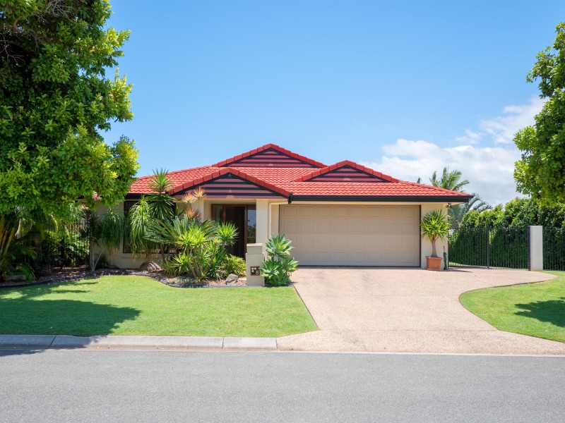 8 Mayo St, Caloundra West QLD 4551