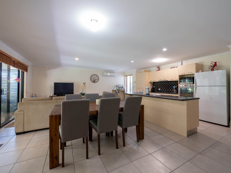 8 Mayo St, Caloundra West QLD 4551