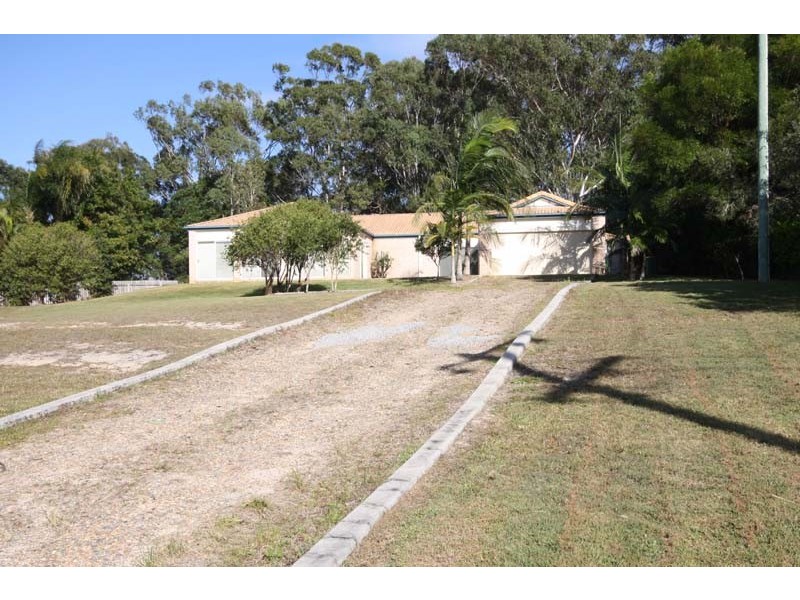 24 Flamingo Street, Little Mountain QLD 4551