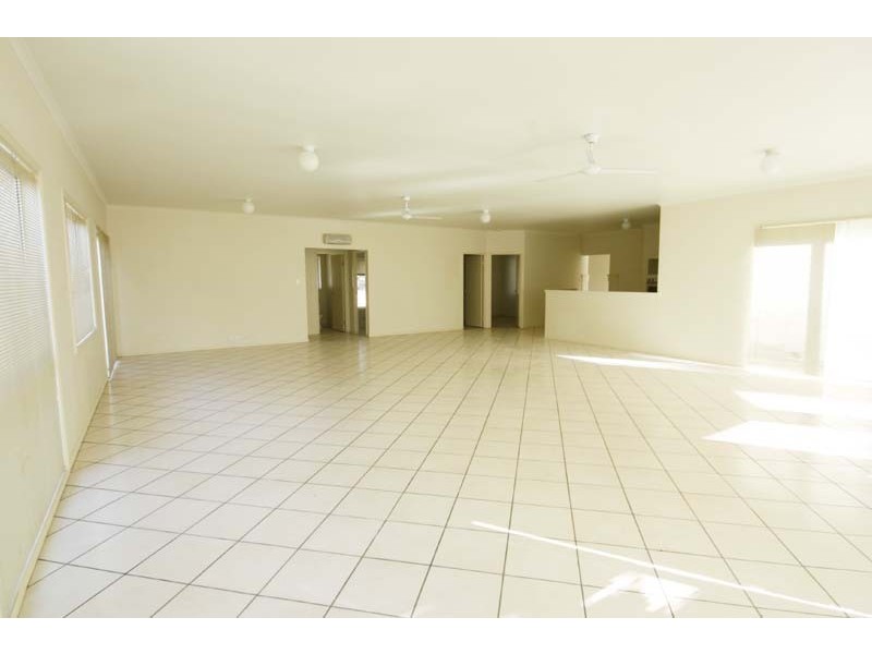 24 Flamingo Street, Little Mountain QLD 4551