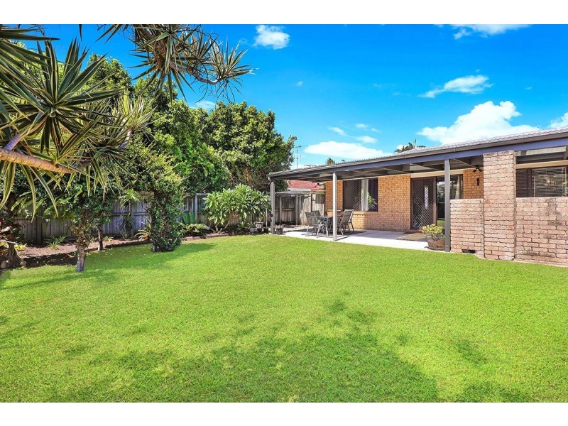 6 Winkara Street, Wurtulla QLD 4575