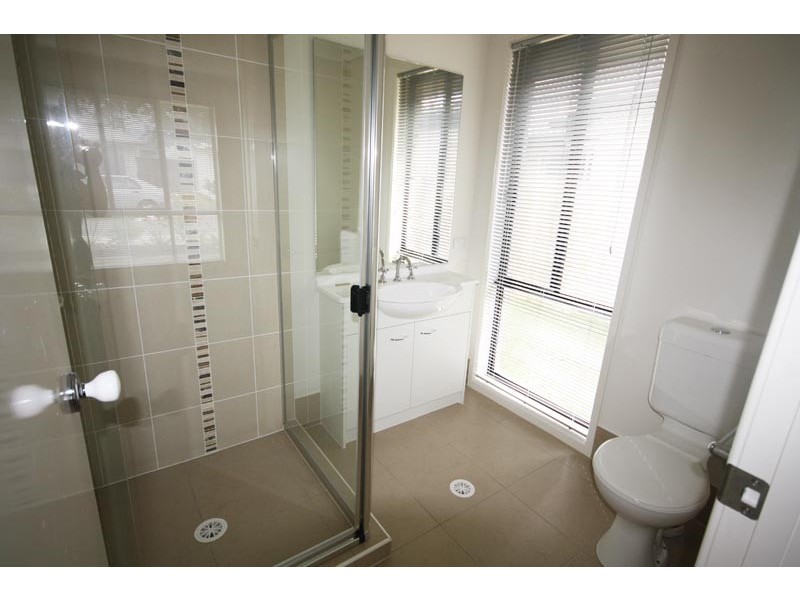 19 Cumberland Cresent, Little Mountain QLD 4551