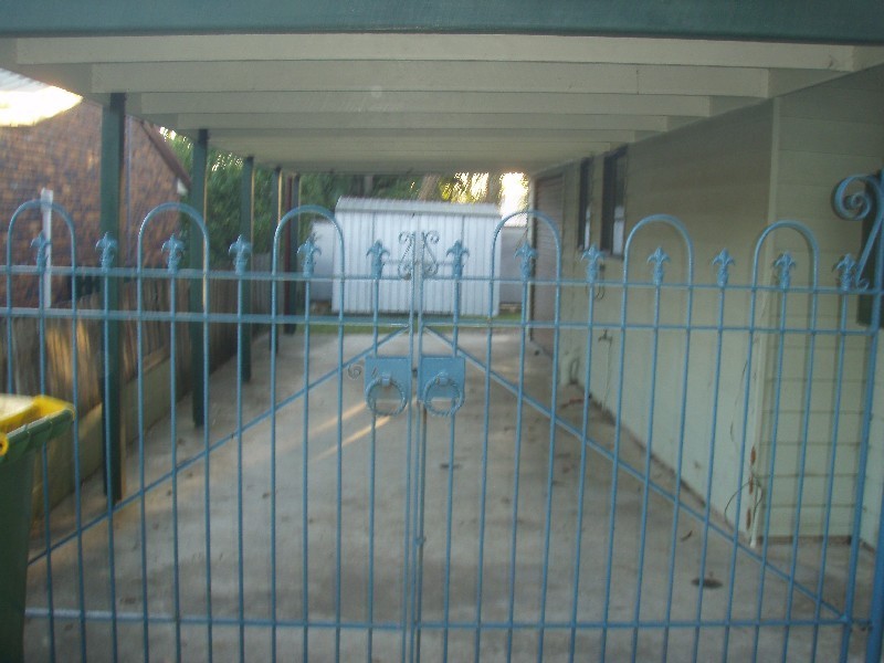 8  Pinaroo Street, Battery Hill QLD 4551