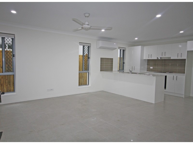 4 Thomas Close, Bells Creek QLD 4551