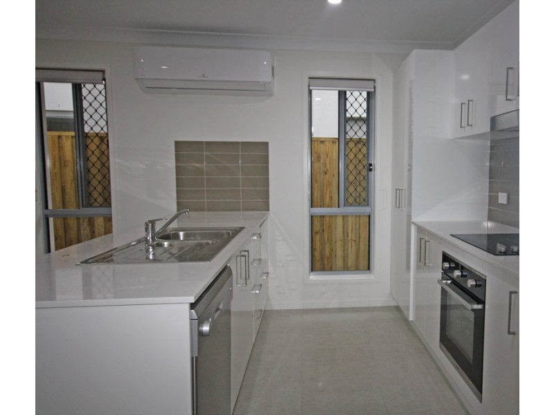4 Thomas Close, Bells Creek QLD 4551