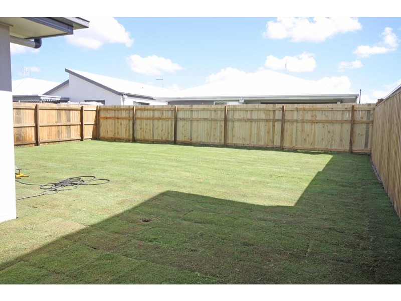 4 Thomas Close, Bells Creek QLD 4551